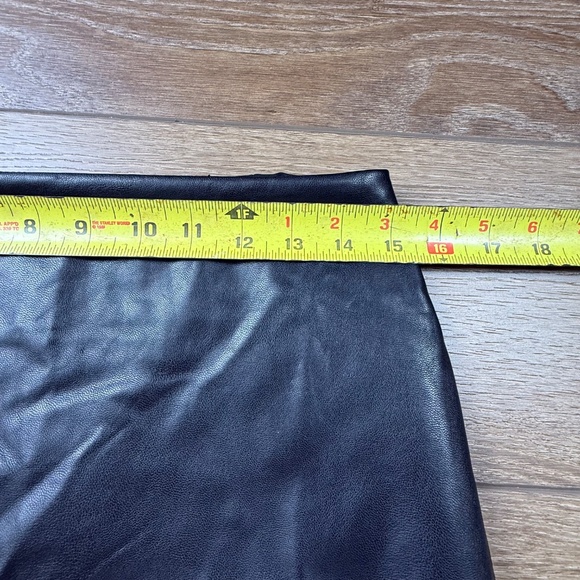 Express Women's Faux Leather Mini Skirt, Black, Size 4, Lined, Party/Holiday - Picture 5 of 8